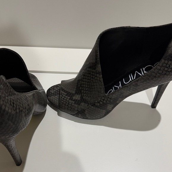 Calvin Klein Snakeskin Pattern Peep-Toe Heels - Picture 3 of 3